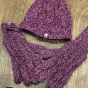 Heat holders beanie and gloves